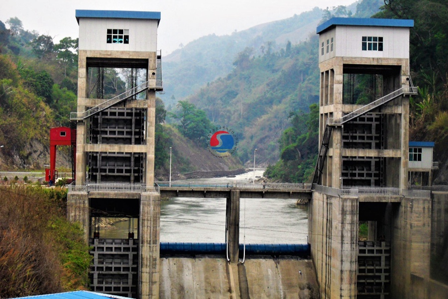 坝长20m，坝高2m，枕式充水橡胶坝